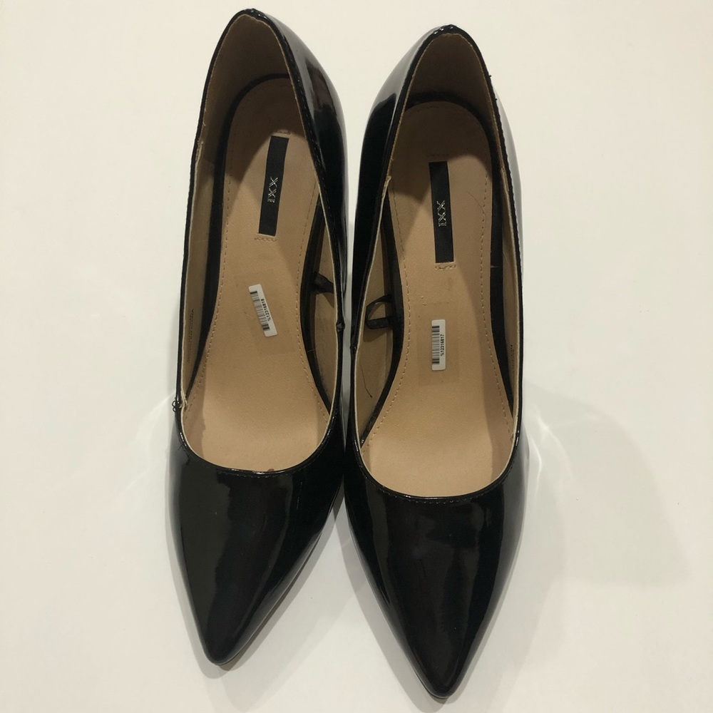 Black patent pump Forever 21 size 8.5